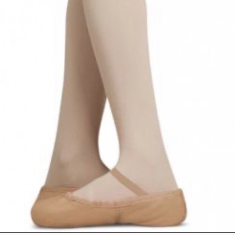 NWT Capezio 2002 leather ballet shoe